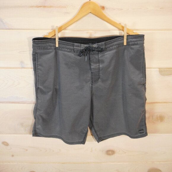 Billabong Men’s size 36 Board Shorts Gray Pockets Beach Swim - Picture 1 of 11